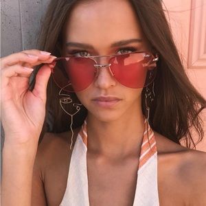 ——SOLD—-QUAY SUNGLASSES “The Playa”